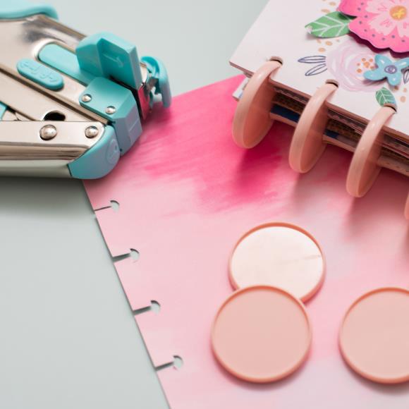 We R Memory Keepers - Crop-A-Dile Disc Power Punch Tool