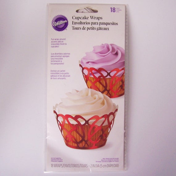 Wilton - Standard Cupcake Wraps - Red Foil Swirls 18/Pkg