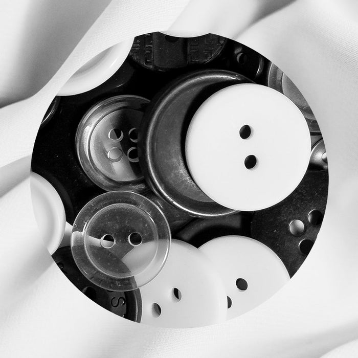 Dala - Assorted Acrylic - Buttons Black & White