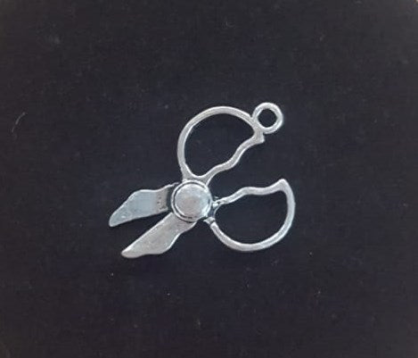 Fabscraps - Metal Charm - Scissors