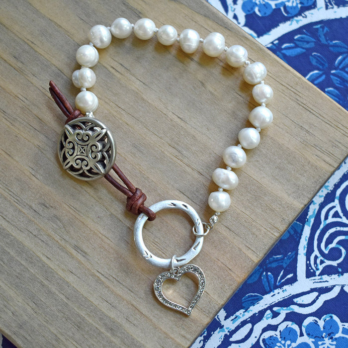 Silk Thread, Size #2, .45 mm / .018 in, Grey, with needle, 2 m / 6.5 ft