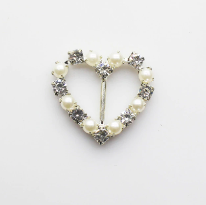 Doodles - Ivory Pearl & Diamante Buckle Slider - Silver, Heart, Diameter 26mm